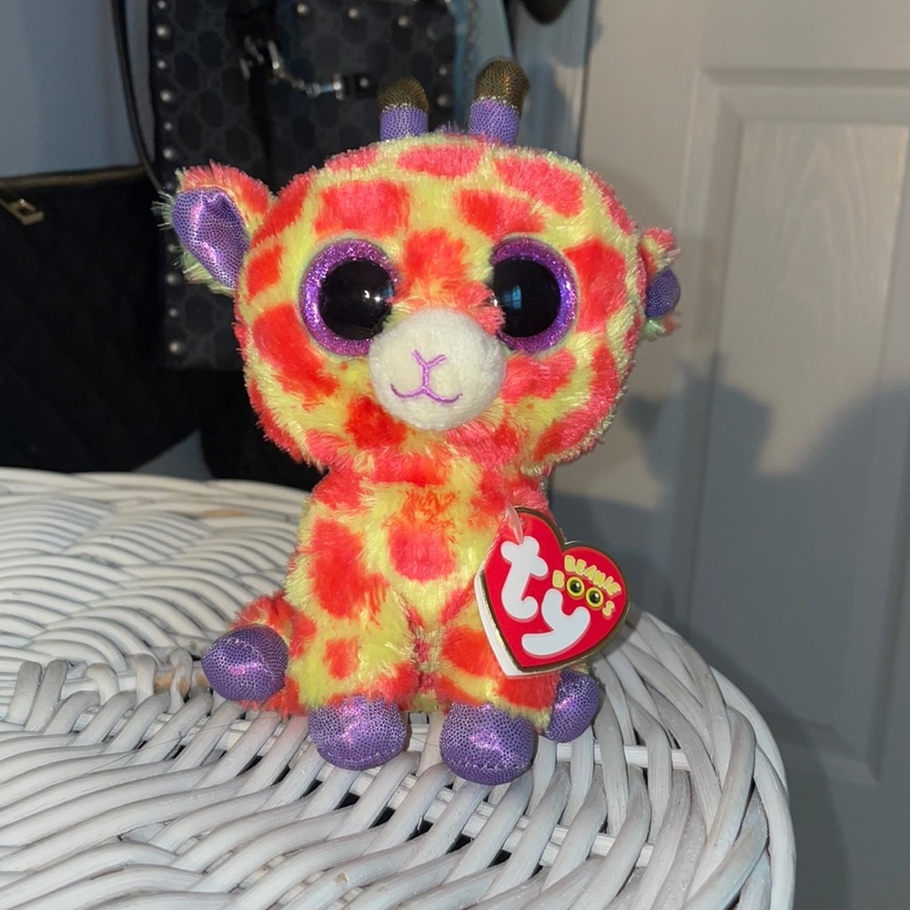 Darci the Giraffe Justice Exclusive Beanie Boo